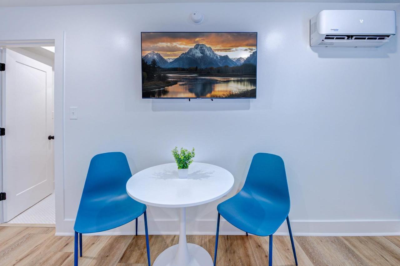Roaring Tigers Studio Apartment Galveston Exterior photo